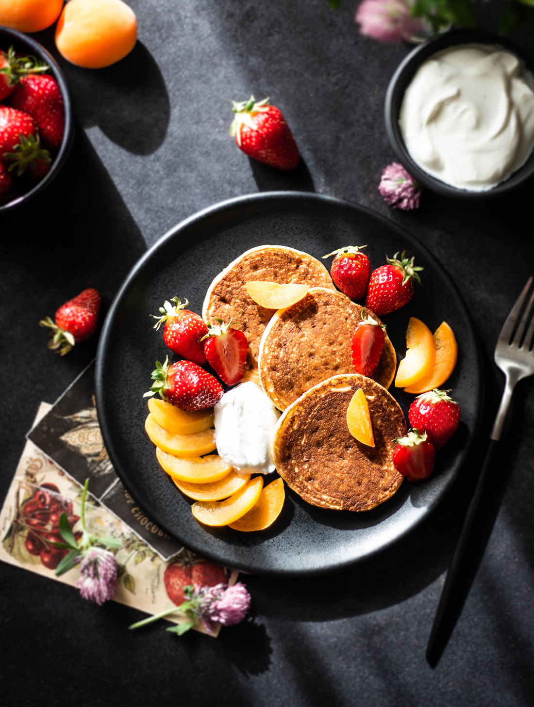 Applesauce Oatmeal Pancakes (Vegan)