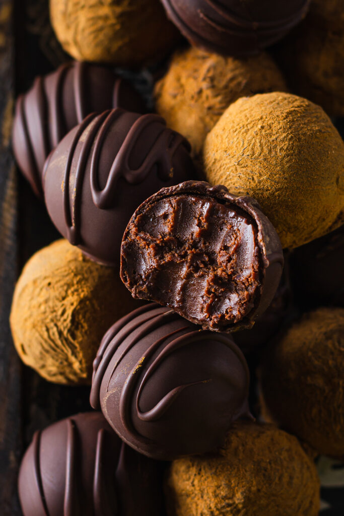 Amaretto Chocolate Truffles (Vegan)