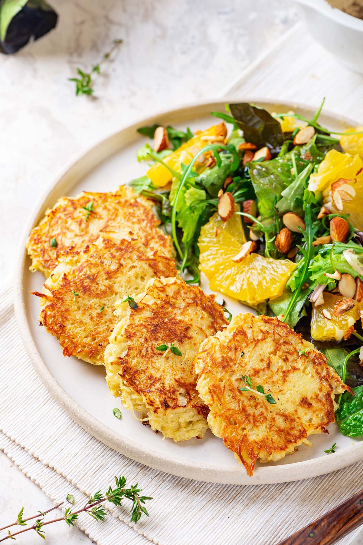 Black salsify fritters served with green salad