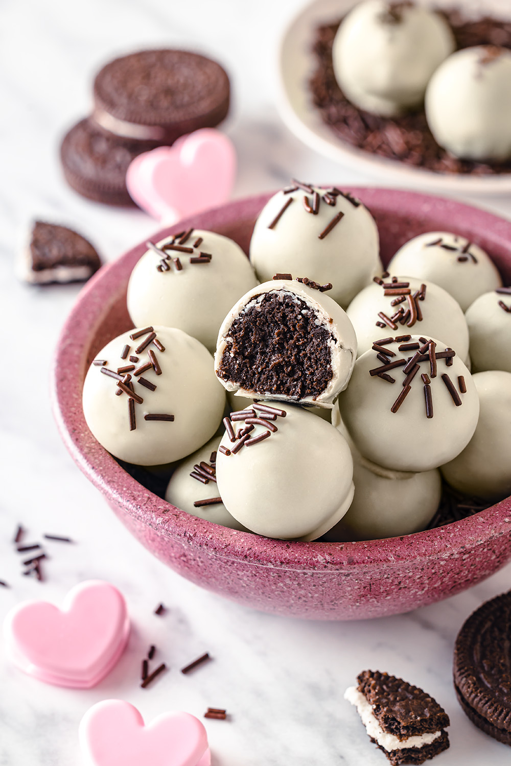 Super Easy Oreo Balls (Only 3 Ingredients!)