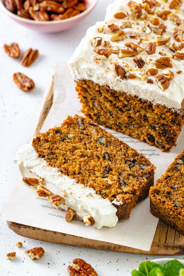 Gluten free Carrot Cake Recipe (Moist and Fluffy)