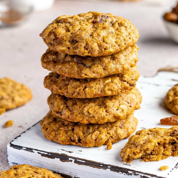 Healthy Raisin Oatmeal Cookies 01 Stack of healthy oatmeal raisin cookies