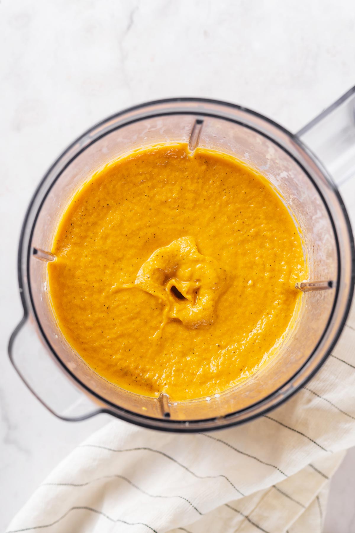 Creamy sauce for vegan mac and cheese in a blender